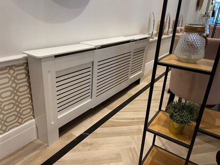 Regulowana osłona na grzejnik kaloryfer BIAŁA