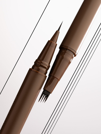 ZOLA x Makarevich Eyebrow Liner do brwi Brąz Quad brush